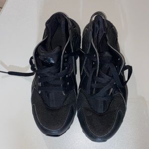 Nike Huarache Run (Womens Size 7.5) Shoes 654275 016 Triple Black sz 6Y